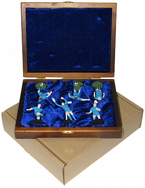 Набор миниатюр "Футбол" в деревянном ларце (голубая форма)