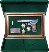 Панно макет пистолета ТТ с наградами СССР в подарочном коробе